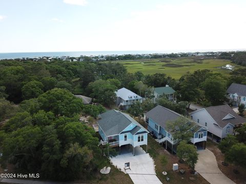 A home in Oak Island