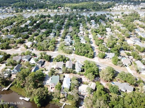 A home in Oak Island