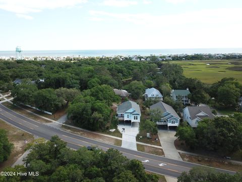 A home in Oak Island