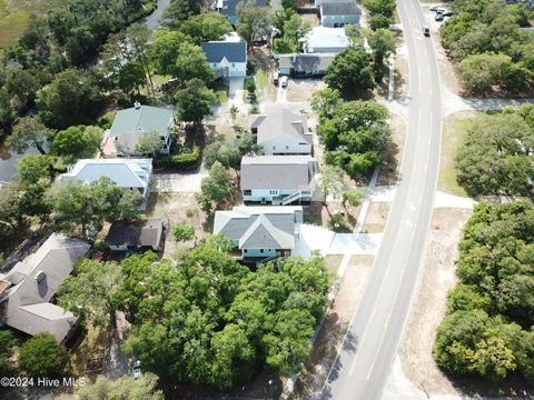 A home in Oak Island