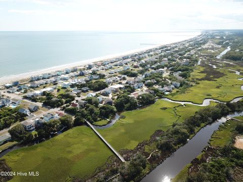 A home in Oak Island