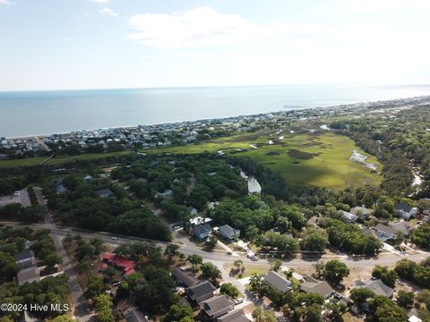 A home in Oak Island