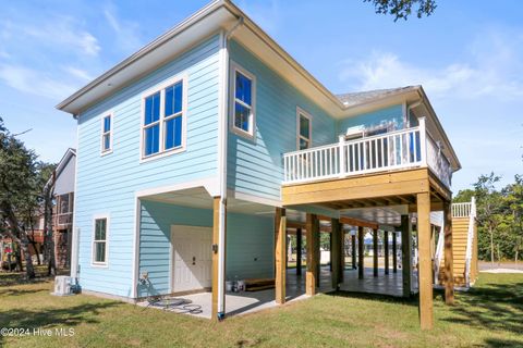 A home in Oak Island