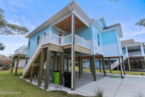 A home in Oak Island