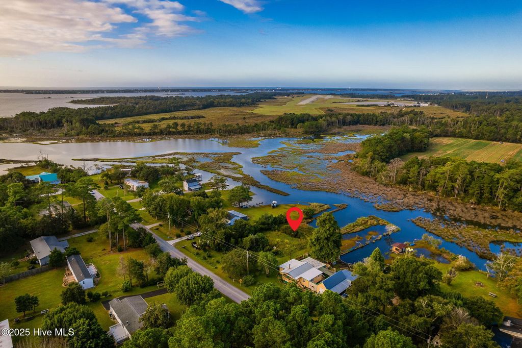 Photo of 134 Goose Creek Loop Road, Newport, NC 28570 (MLS # 100519224)