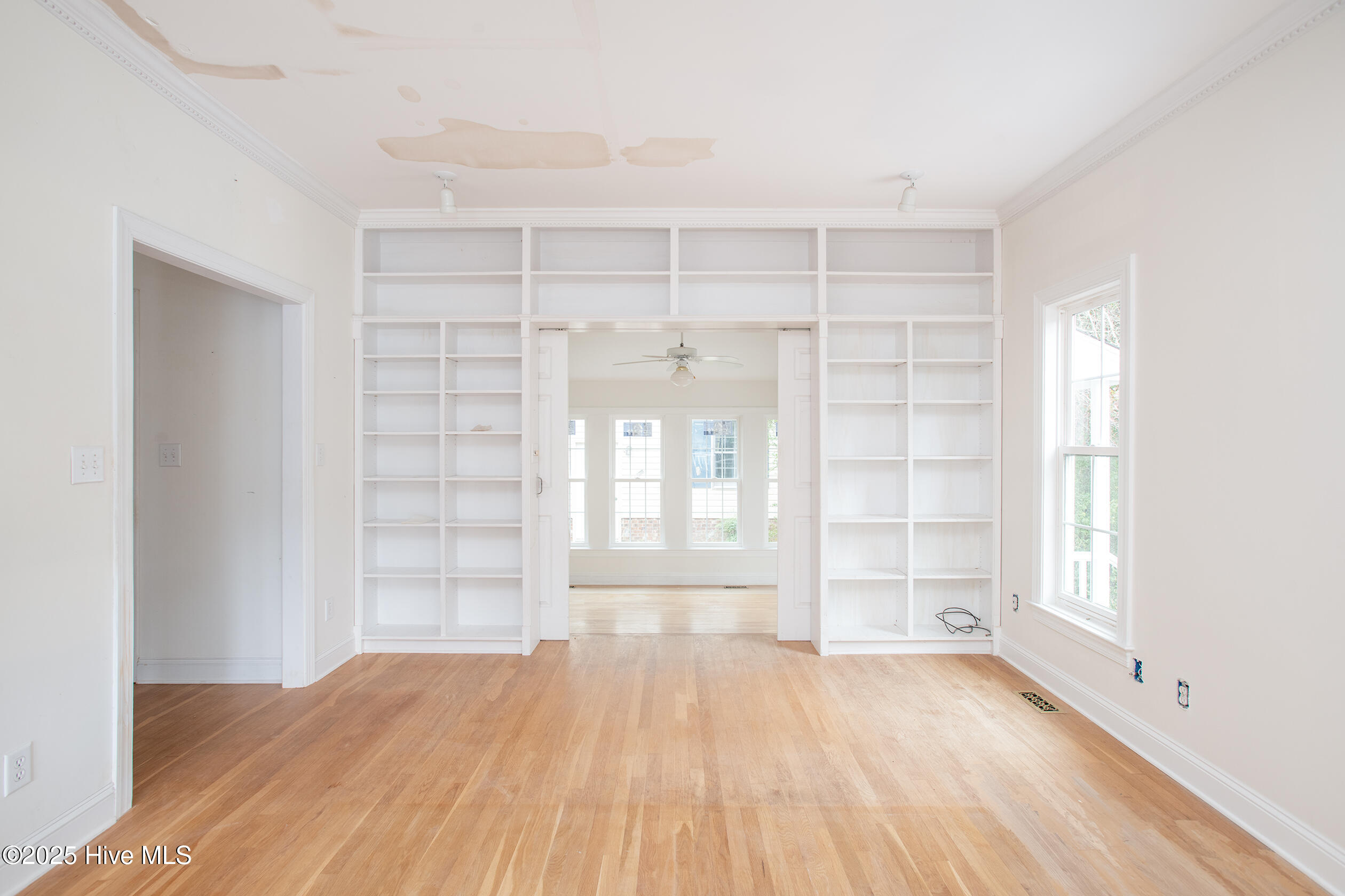 102 Island View Drive