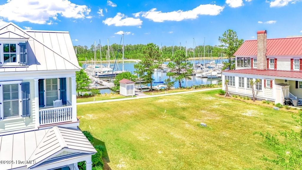 Photo of 301 E Harborside Road, Oriental, NC 28571 (MLS # 100437192)