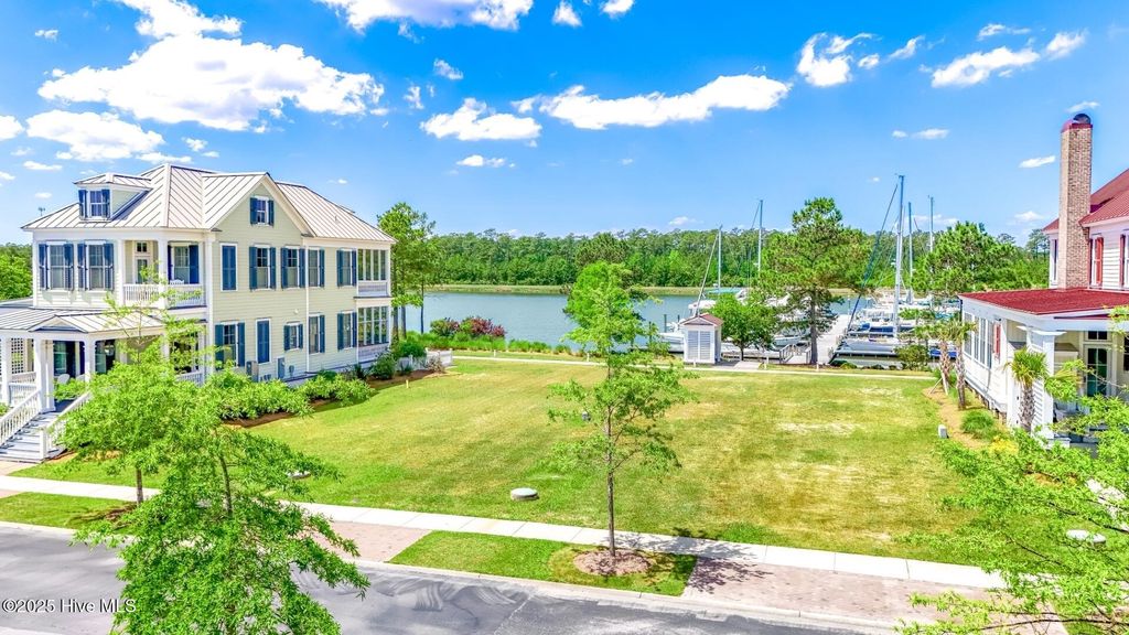 Photo of 301 E Harborside Road, Oriental, NC 28571 (MLS # 100437192)