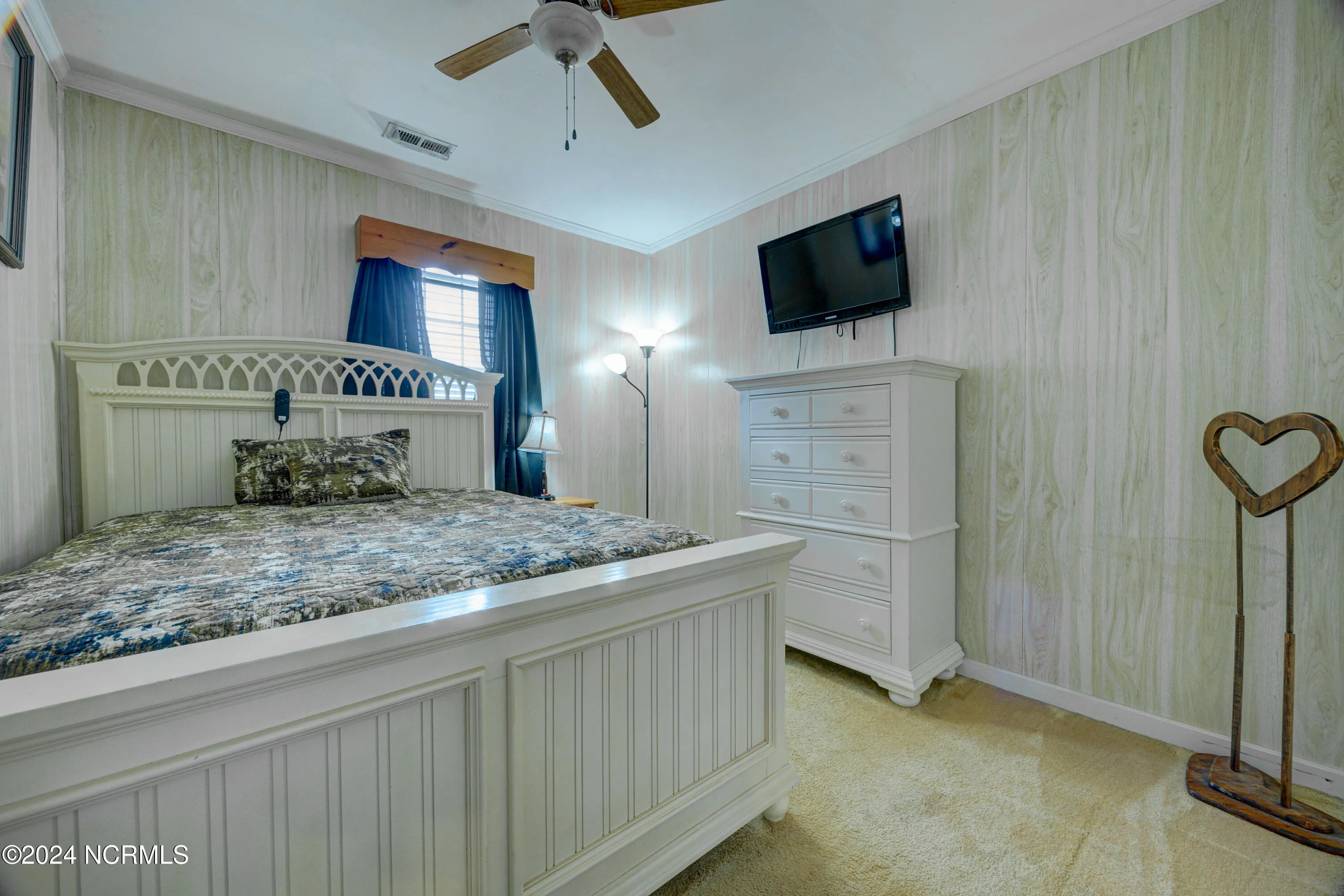 Aurora, North Carolina 27806, United States, 2 Bedrooms Bedrooms, ,1 BathroomBathrooms,Residential,Pending,36755