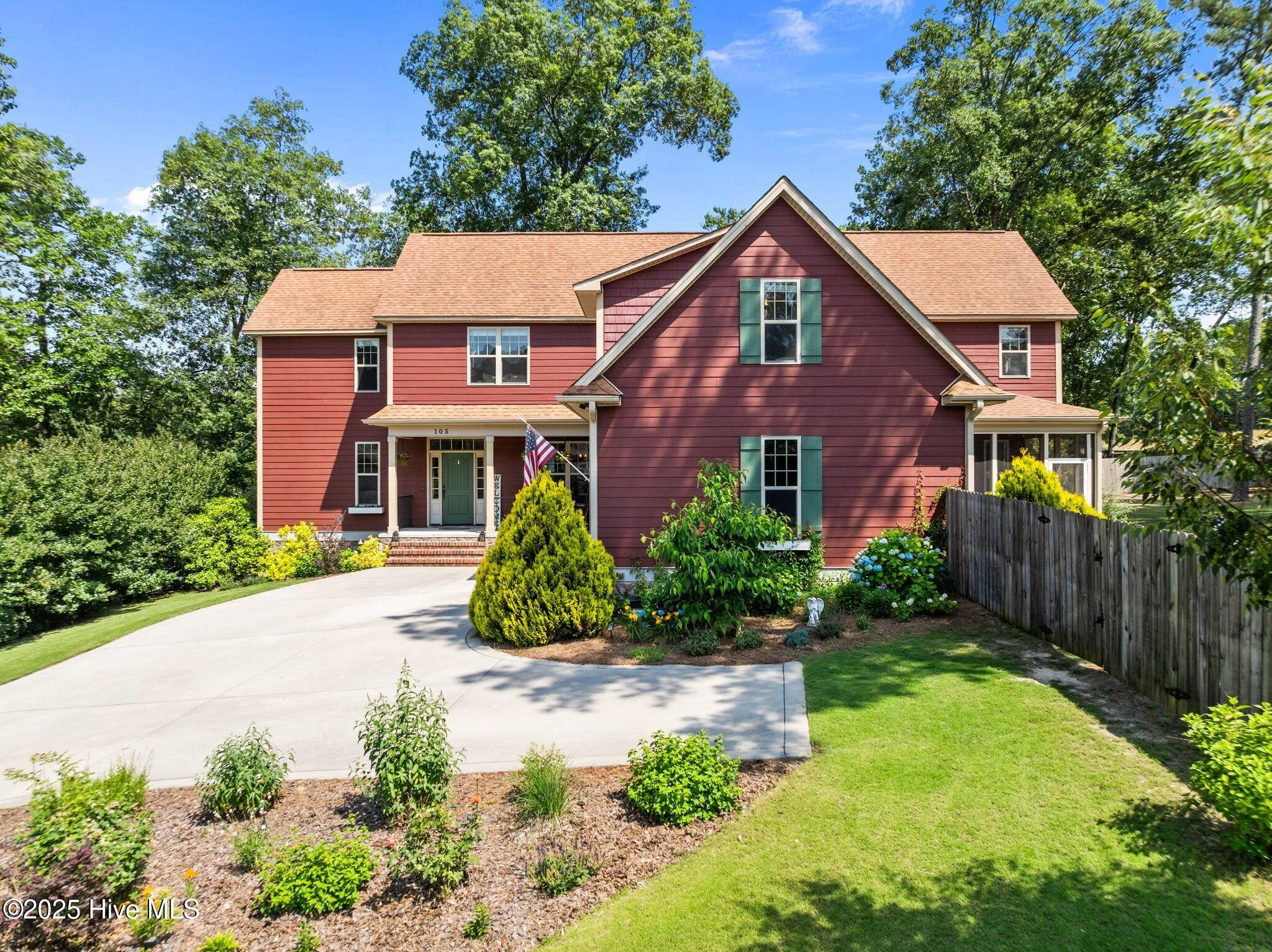 Aberdeen, North Carolina 28315, United States, 4 Bedrooms Bedrooms, ,4 BathroomsBathrooms,Residential,Active,137028