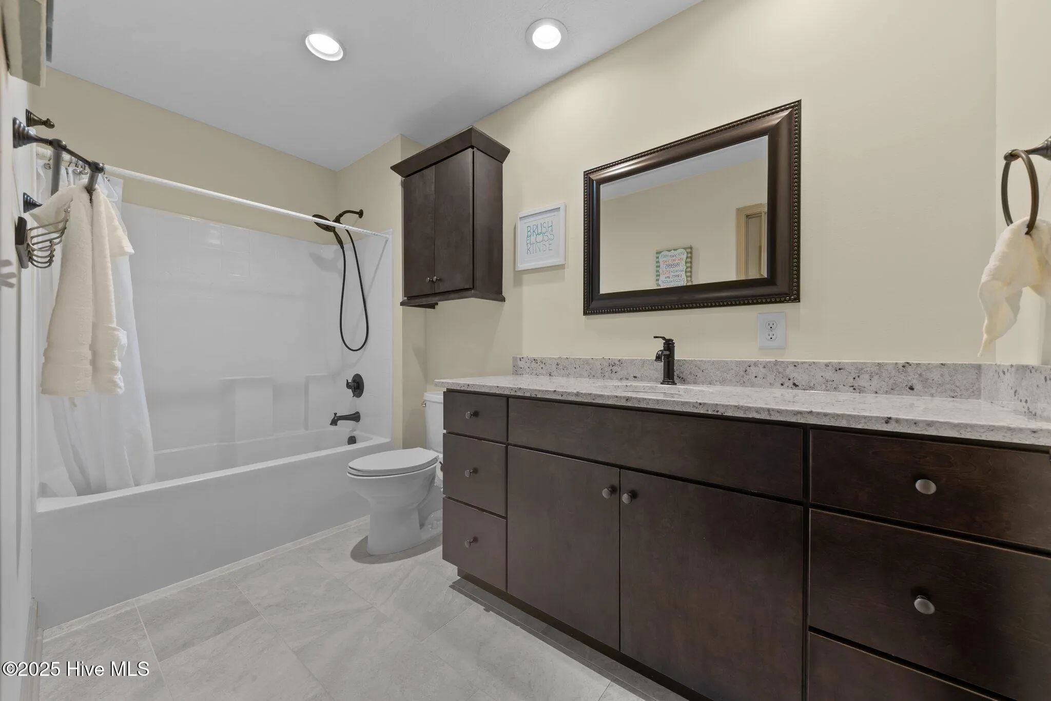 Aberdeen, North Carolina 28315, United States, 4 Bedrooms Bedrooms, ,4 BathroomsBathrooms,Residential,Active,137028