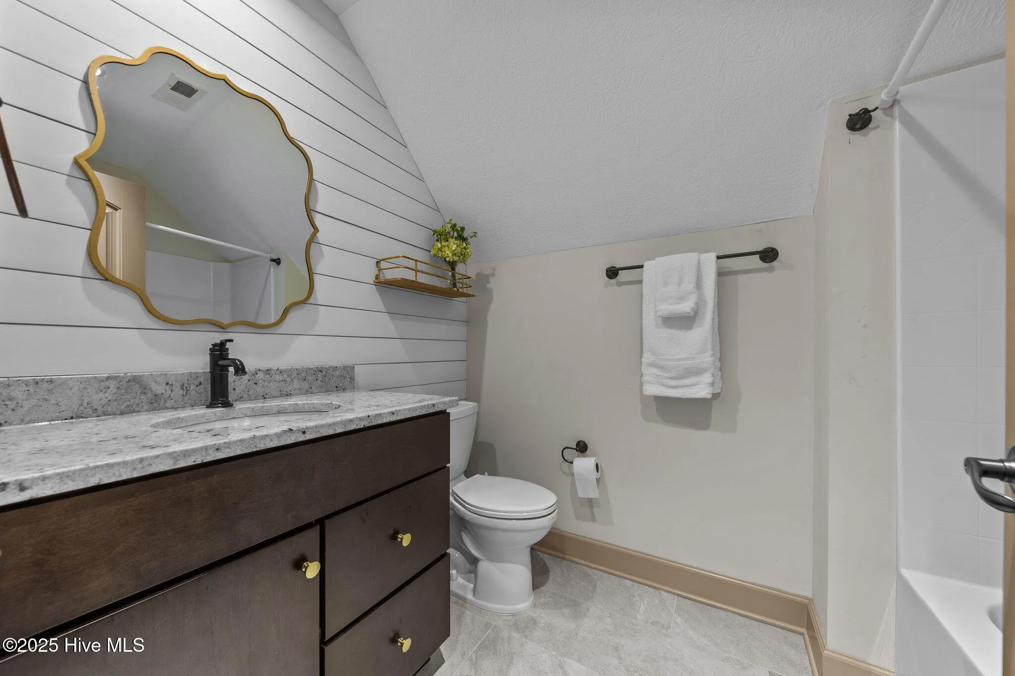 Aberdeen, North Carolina 28315, United States, 4 Bedrooms Bedrooms, ,4 BathroomsBathrooms,Residential,Active,137028