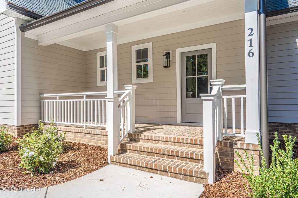 Photo of 216 Lakeview Drive, Whispering Pines, NC 28327 (MLS # 100534525)