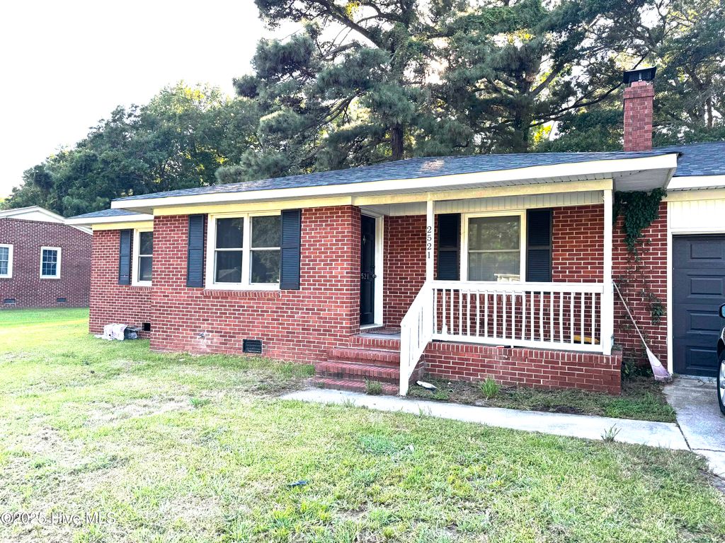 Photo of 2521 Country Club Road, Jacksonville, NC 28546 (MLS # 100522471)