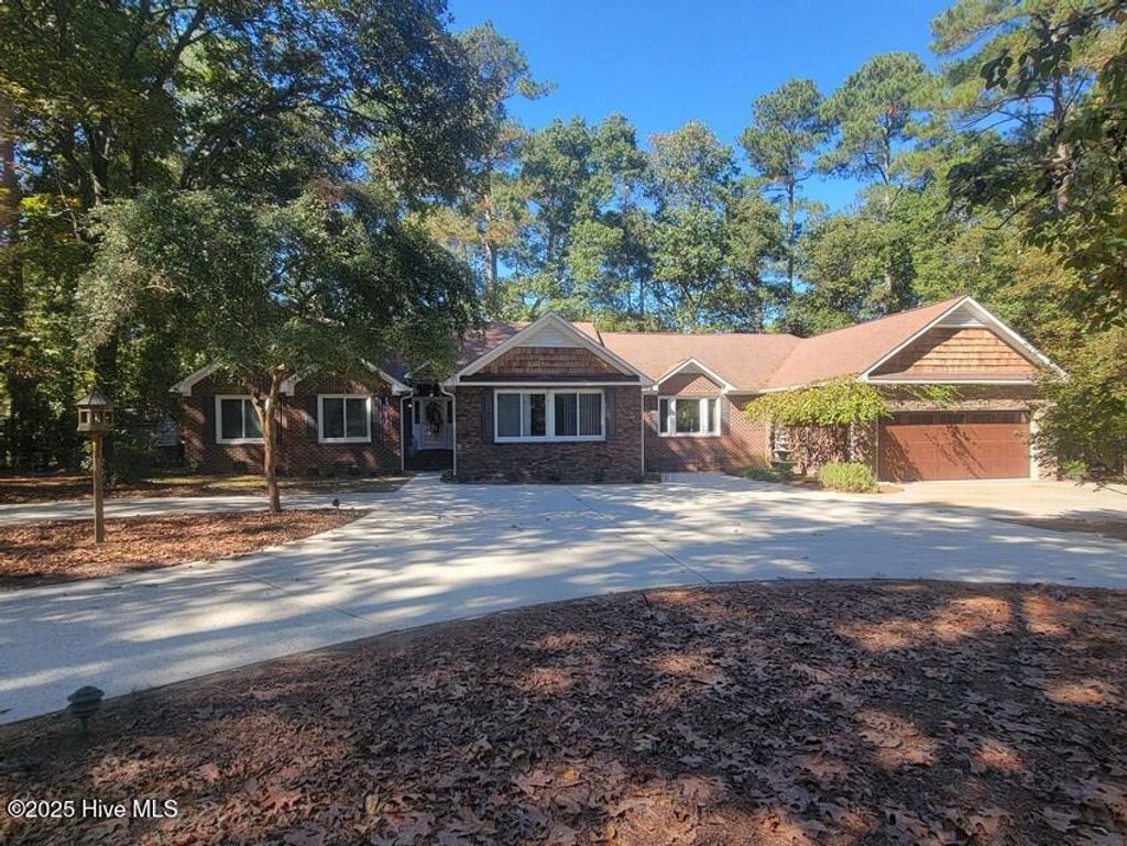 Photo of 335 Sprunt Drive, Clinton, NC 28328 (MLS # 100536409)