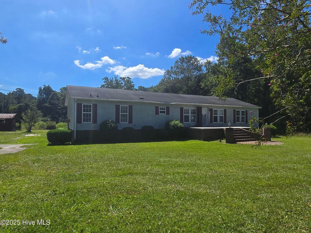 Photo of 151 Graytown Road, Jacksonville, NC 28540 (MLS # 100531511)
