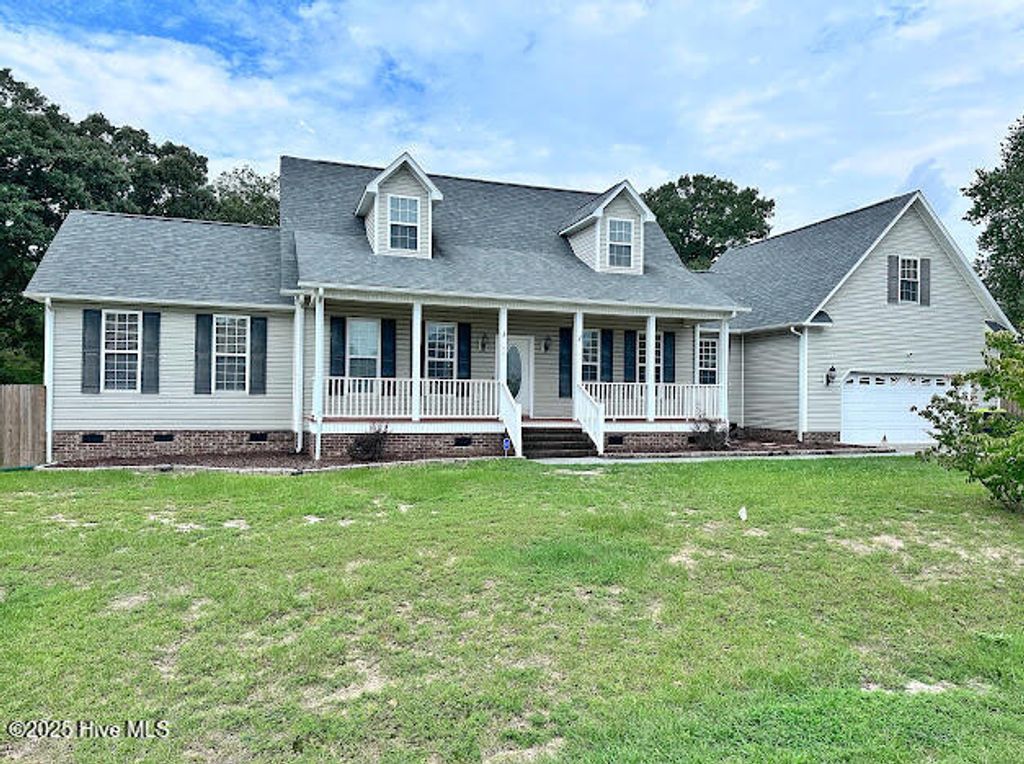 Photo of 100 Daniel Court, Richlands, NC 28574 (MLS # 100525692)