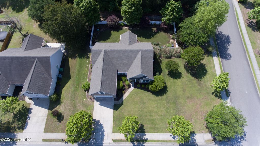 Photo of 102 E Stockton Place, Hampstead, NC 28443 (MLS # 100507772)