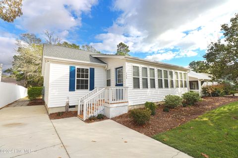 A home in Oak Island