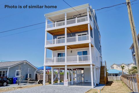 A home in North Topsail Beach