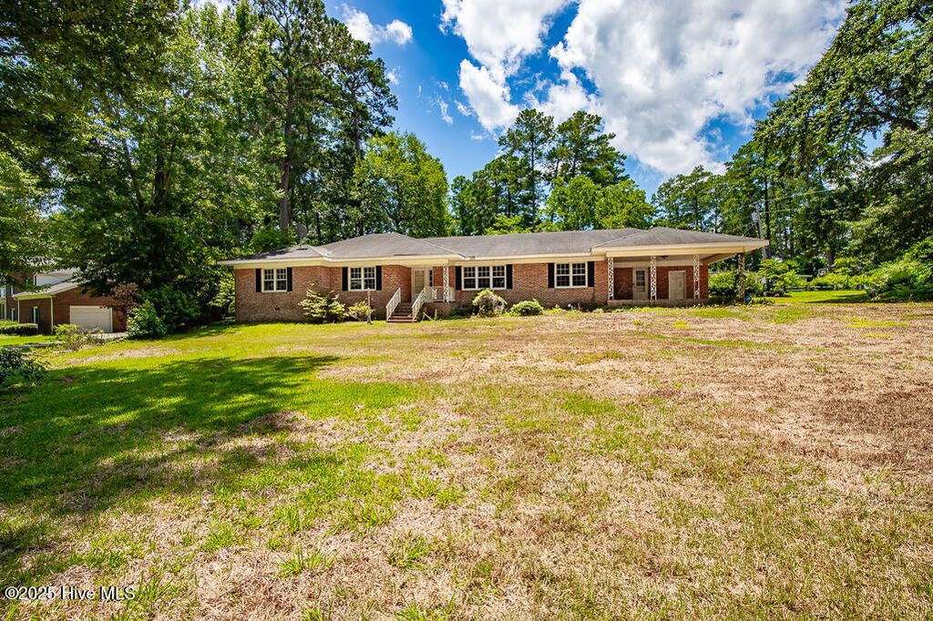 Photo of 2301 Stallings Drive, Kinston, NC 28504 (MLS # 100518545)
