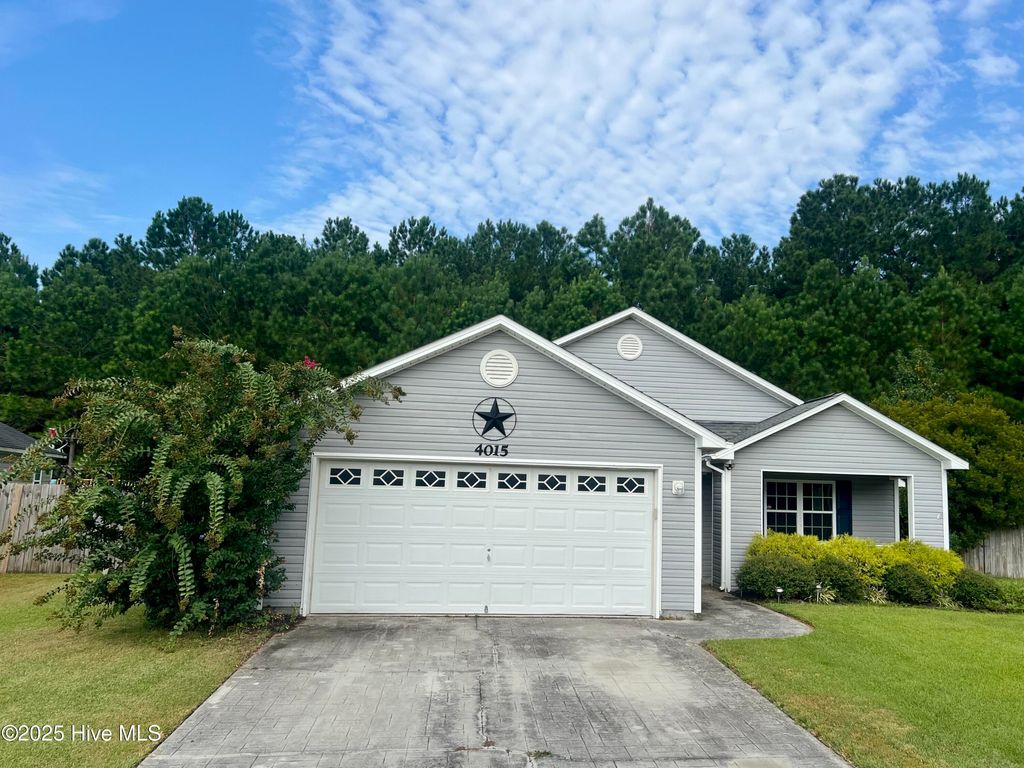 Photo of 4015 W T Whitehead Drive, Jacksonville, NC 28546 (MLS # 100512496)