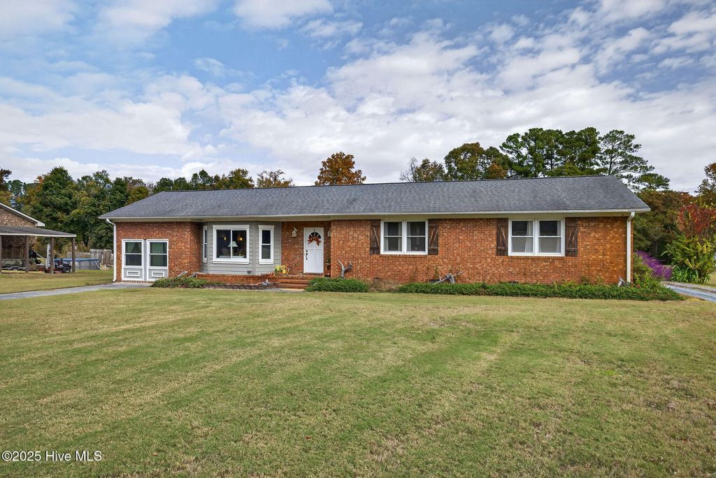 Photo of 117 Tom Avenue, Castle Hayne, NC 28429 (MLS # 100542936)