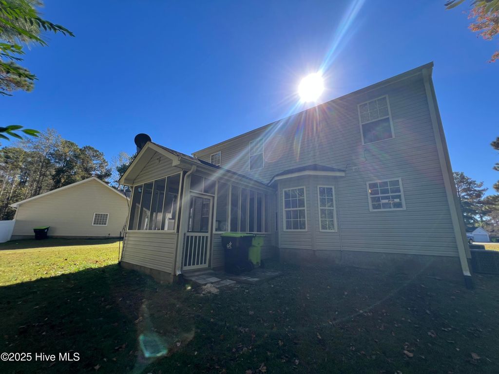 Photo of 109 Trinity Drive, New Bern, NC 28560 (MLS # 100542372)