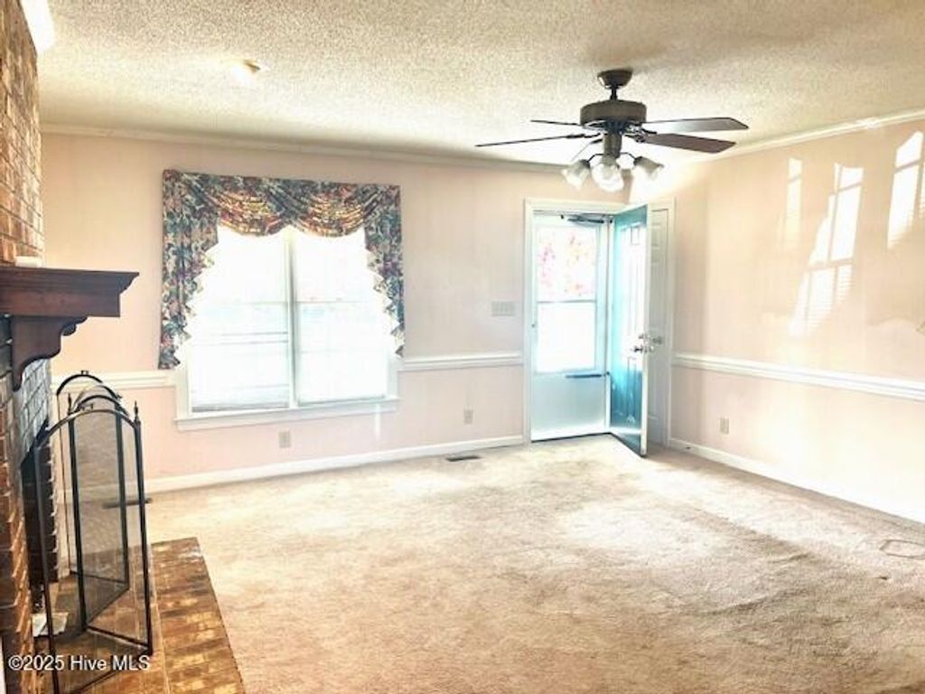 Photo of 408 Windermere Circle, Tarboro, NC 27886 (MLS # 100538417)