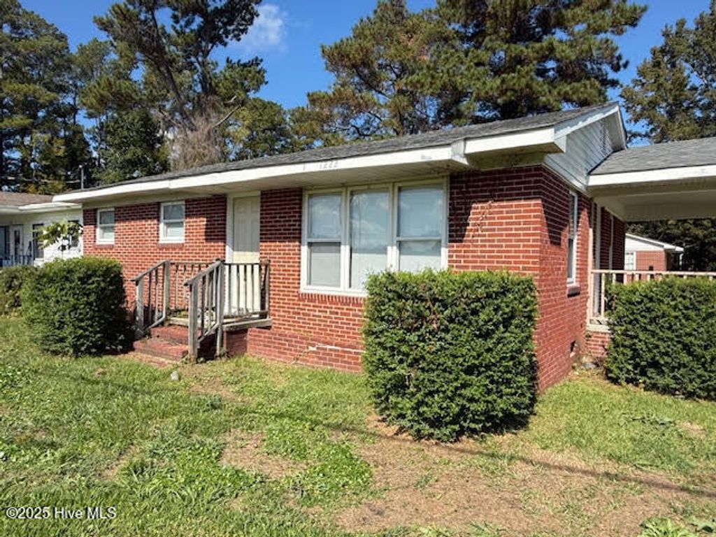 Photo of 1222 Burgaw Highway, Jacksonville, NC 28540 (MLS # 100533313)