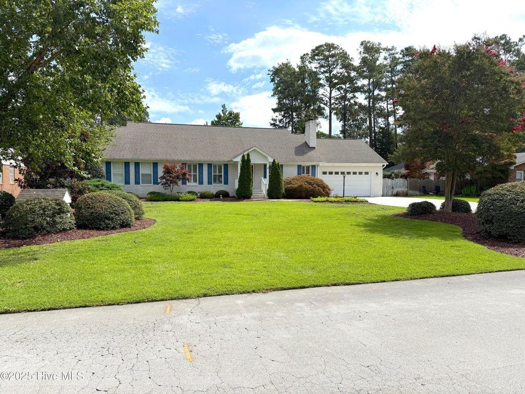 Photo of 117 Hodges Street, Morehead City, NC 28557 (MLS # 100522573)