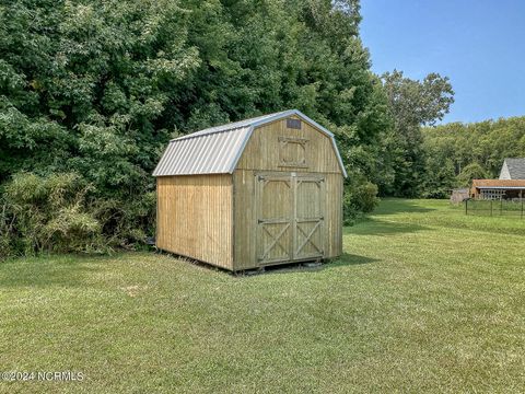 A home in Elizabeth City