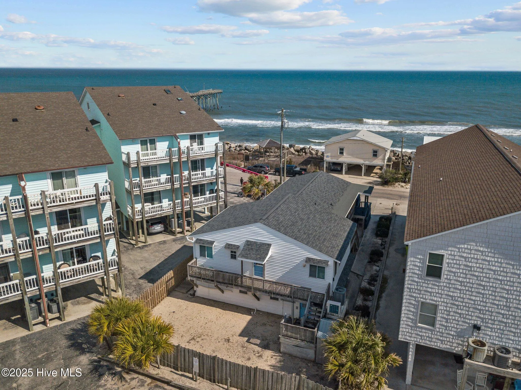 Carolina Beach, North Carolina 28428, United States, 5 Bedrooms Bedrooms, ,4 BathroomsBathrooms,Residential,Active,81978