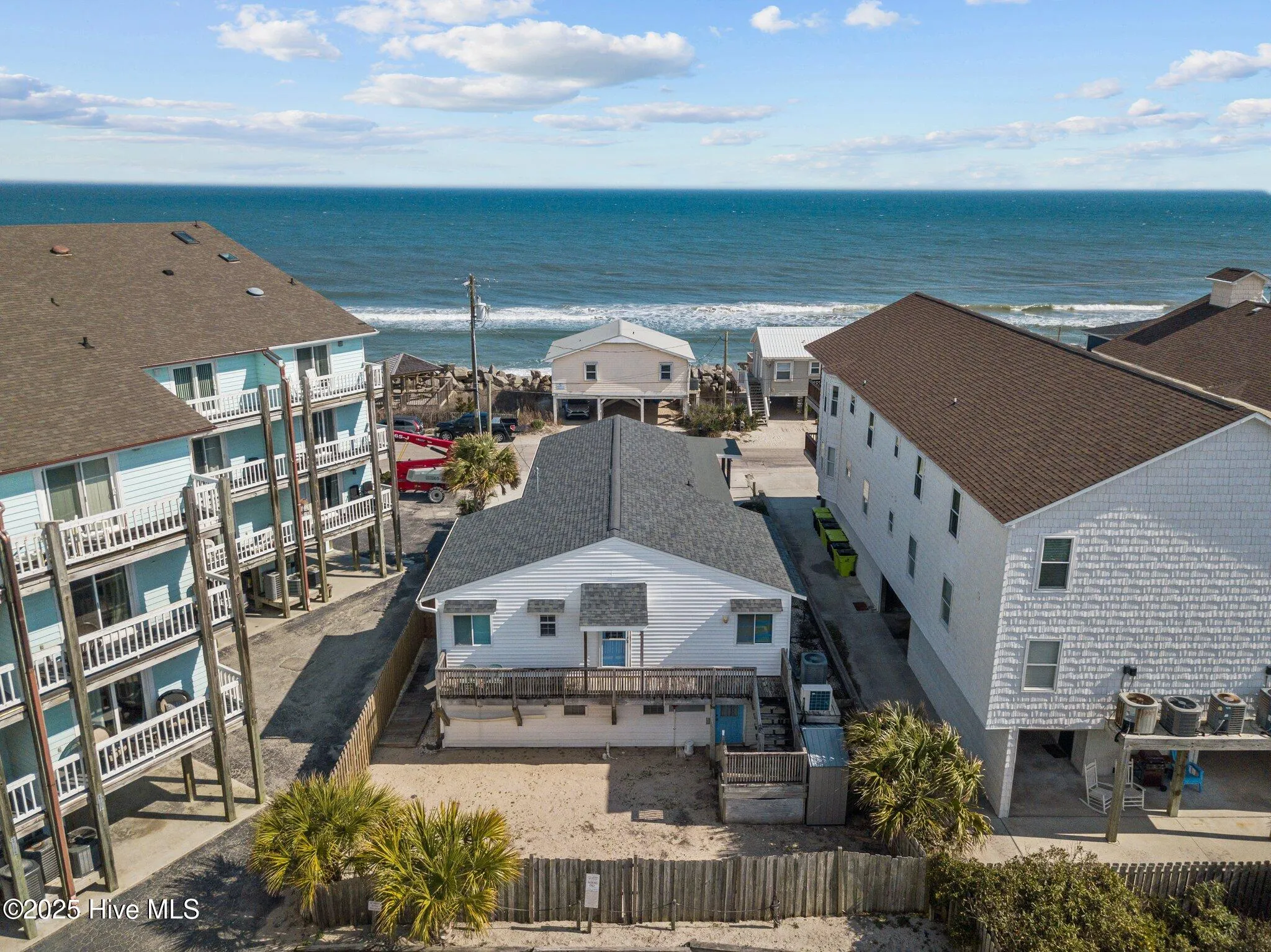 Carolina Beach, North Carolina 28428, United States, 5 Bedrooms Bedrooms, ,4 BathroomsBathrooms,Residential,Active,81978
