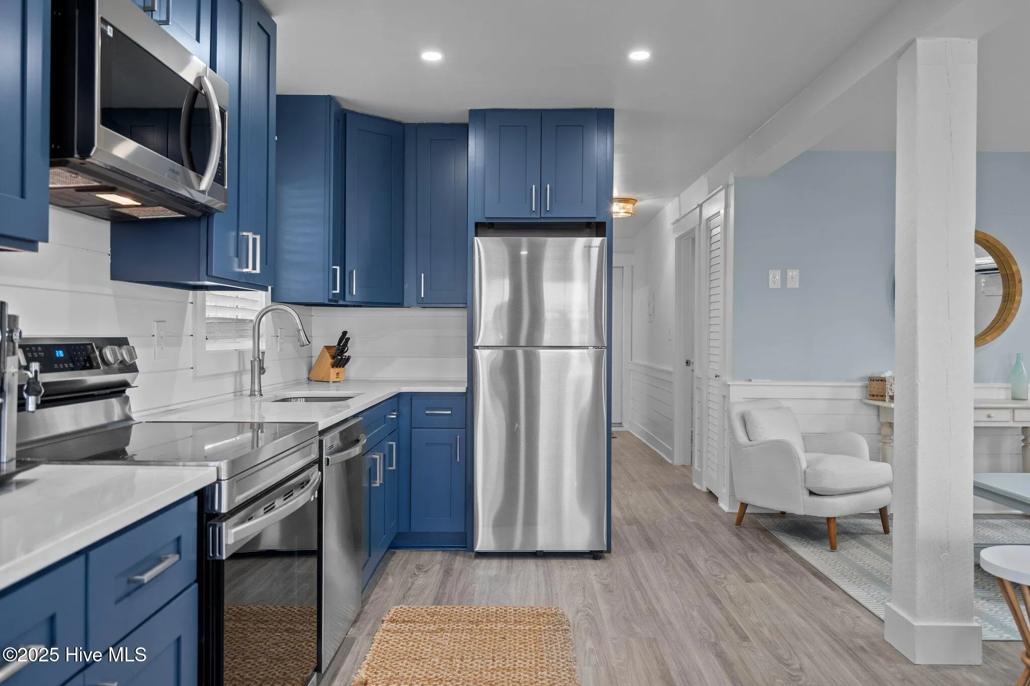 Carolina Beach, North Carolina 28428, United States, 5 Bedrooms Bedrooms, ,4 BathroomsBathrooms,Residential,Active,81978