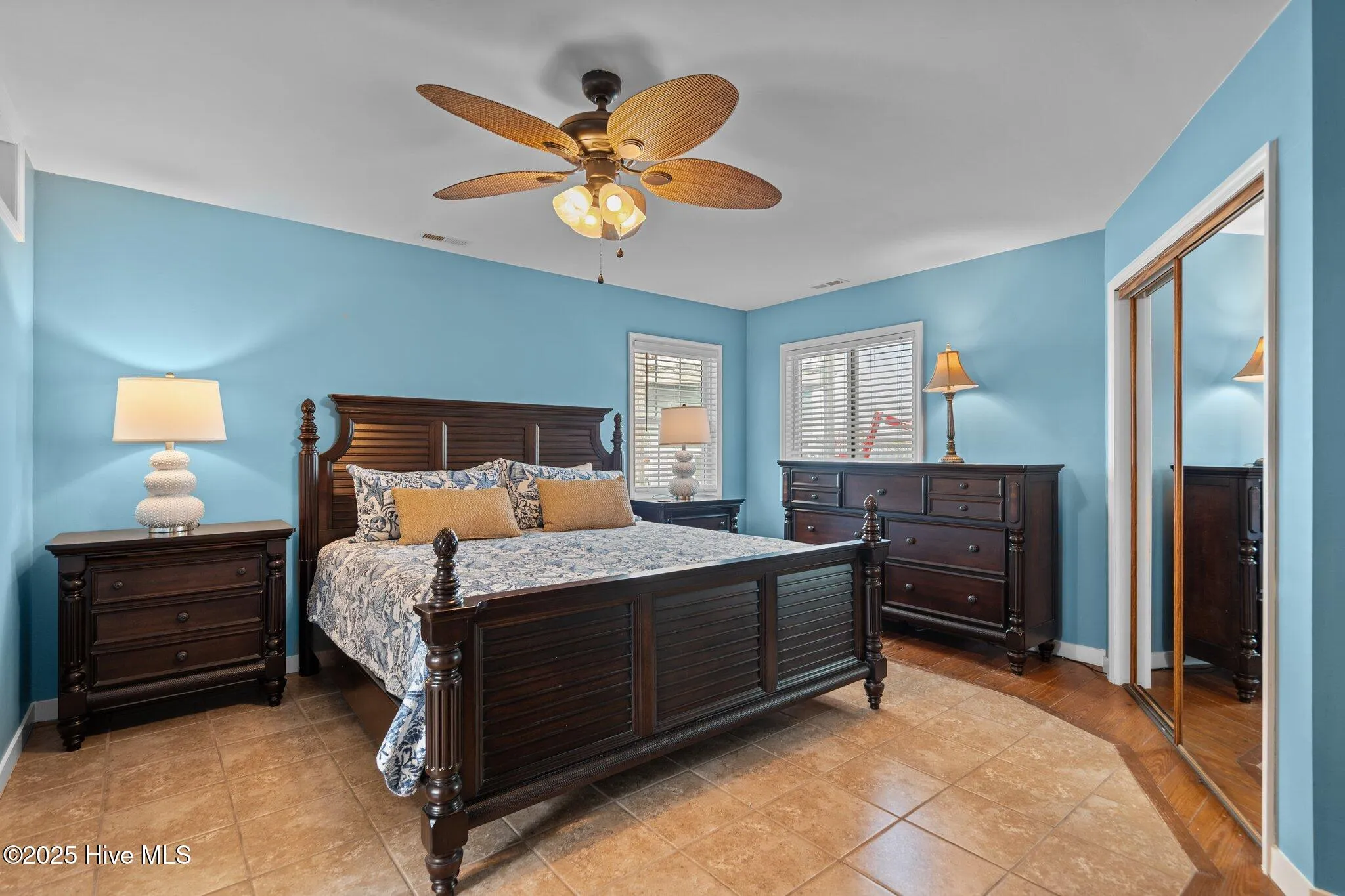 Carolina Beach, North Carolina 28428, United States, 5 Bedrooms Bedrooms, ,4 BathroomsBathrooms,Residential,Active,81978