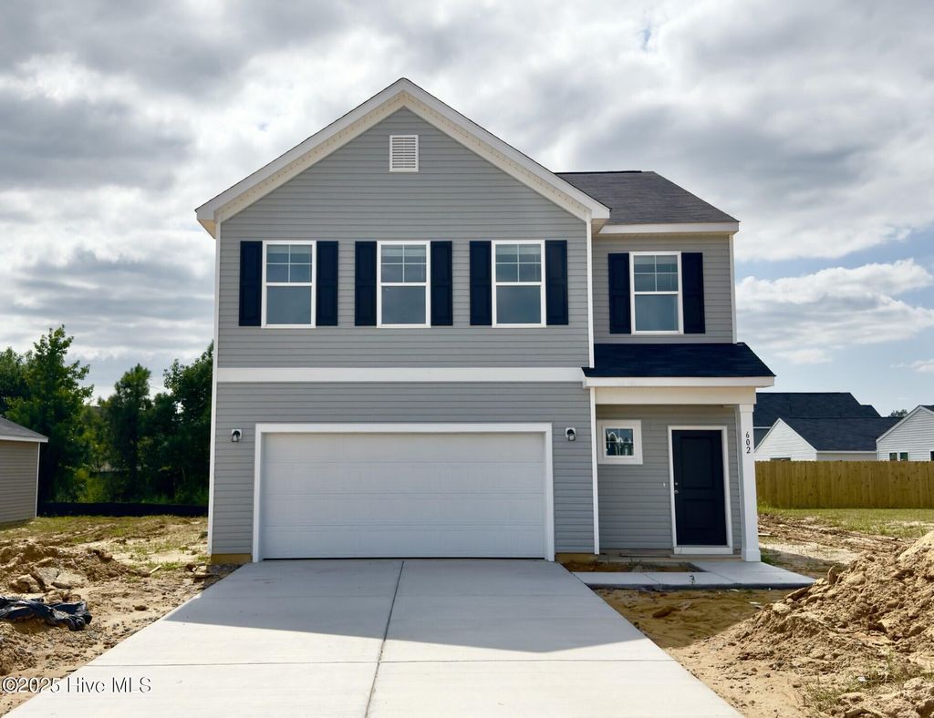 Photo of 602 S Squires Run Lane, Richlands, NC 28574 (MLS # 100516415)