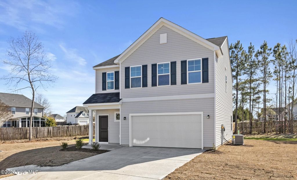 Photo of 602 S Squires Run Lane, Richlands, NC 28574 (MLS # 100516415)