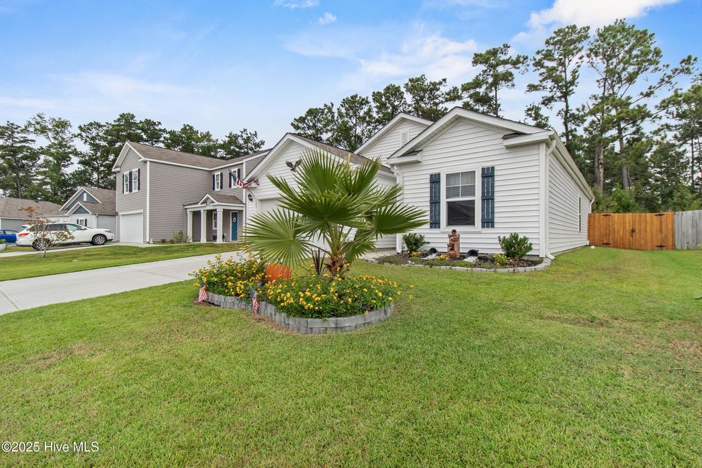 Photo of 609 Draymore Drive NE, Leland, NC 28451 (MLS # 100534140)