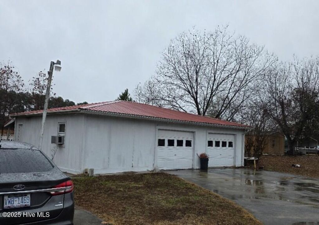 Photo of 306 Greenfield Boulevard, Greenville, NC 27834 (MLS # 100544104)