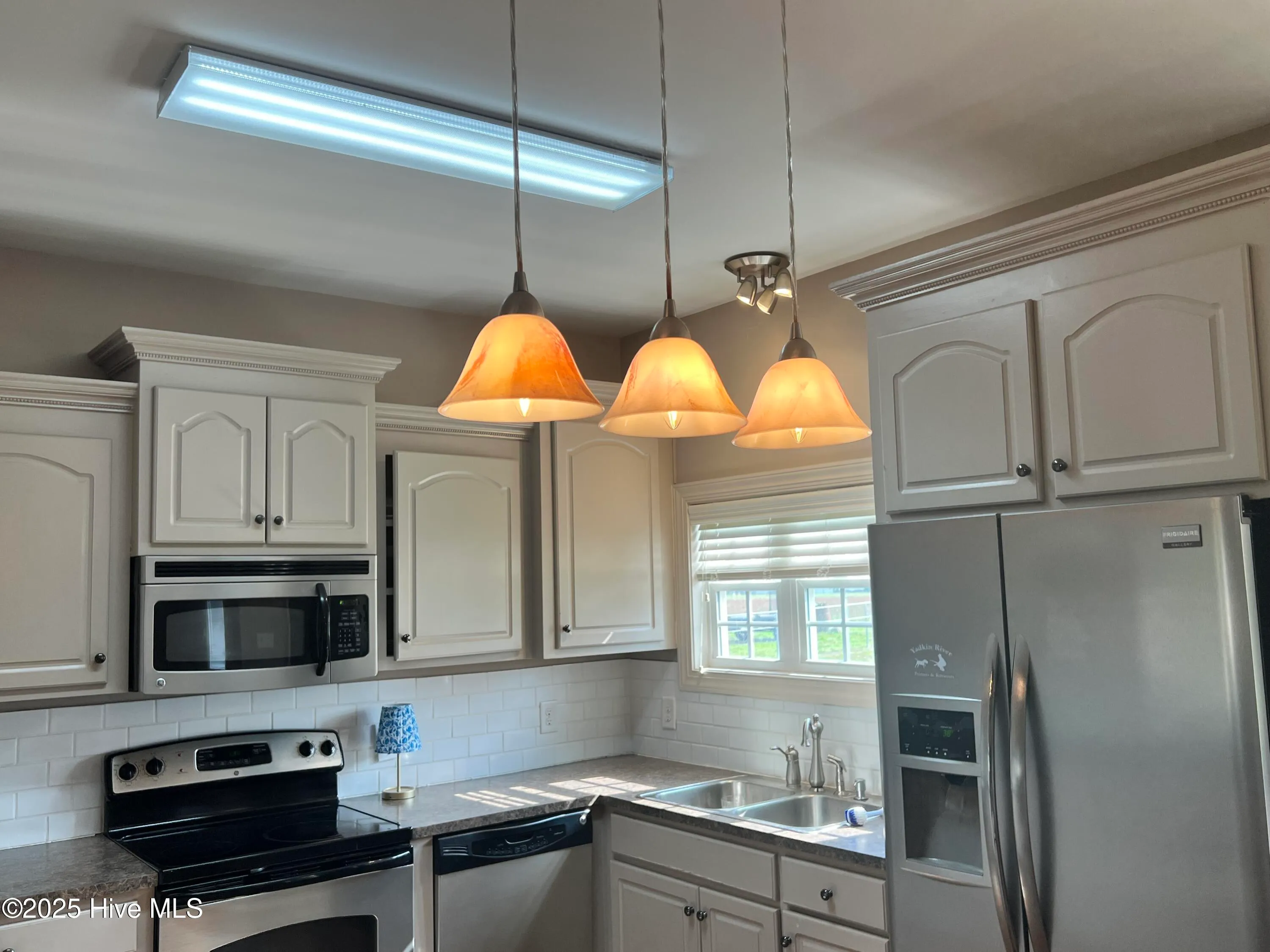 Pikeville, North Carolina 27863, United States, 3 Bedrooms Bedrooms, ,2 BathroomsBathrooms,Residential,Pending,137274