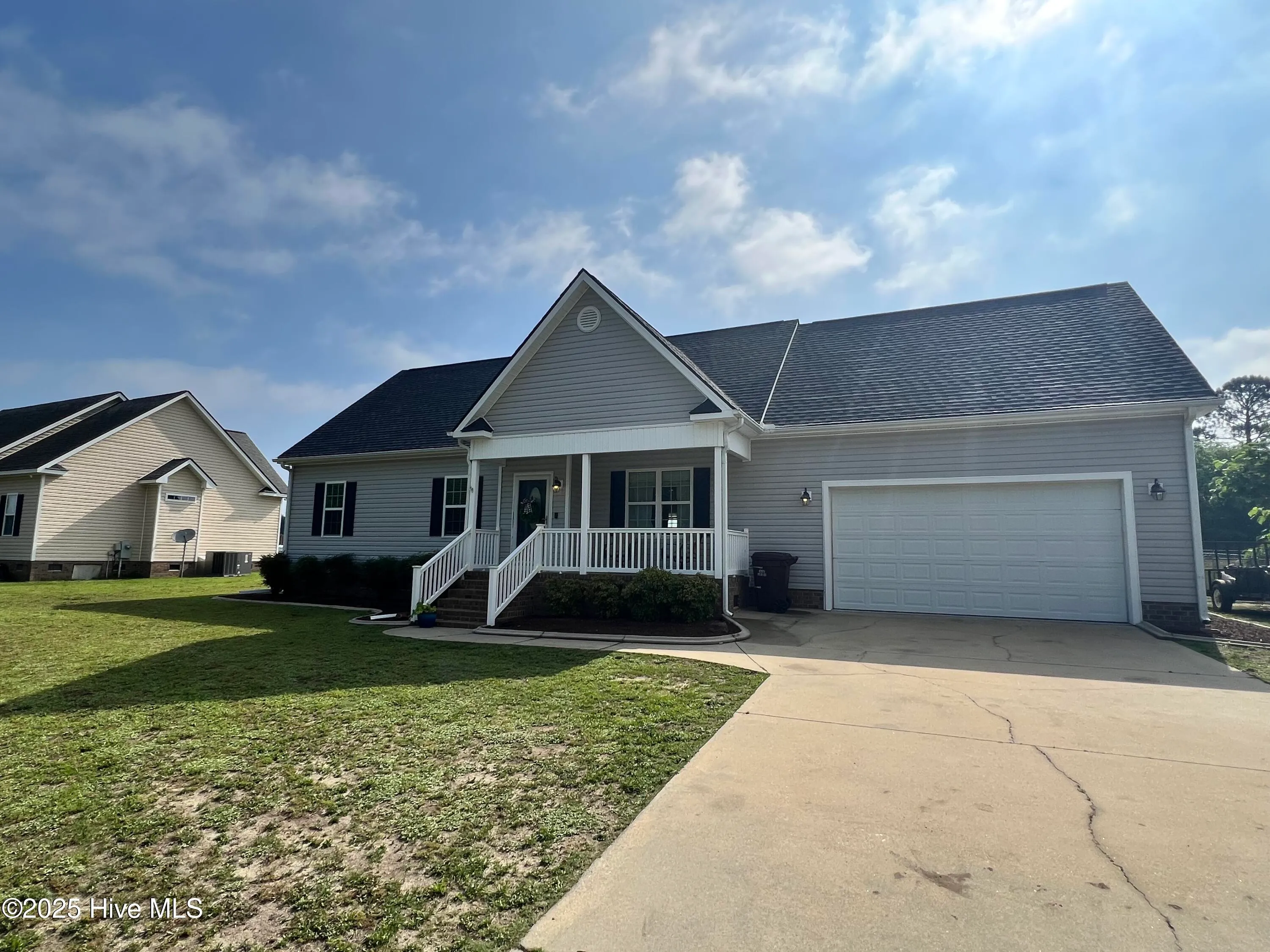 Pikeville, North Carolina 27863, United States, 3 Bedrooms Bedrooms, ,2 BathroomsBathrooms,Residential,Pending,137274