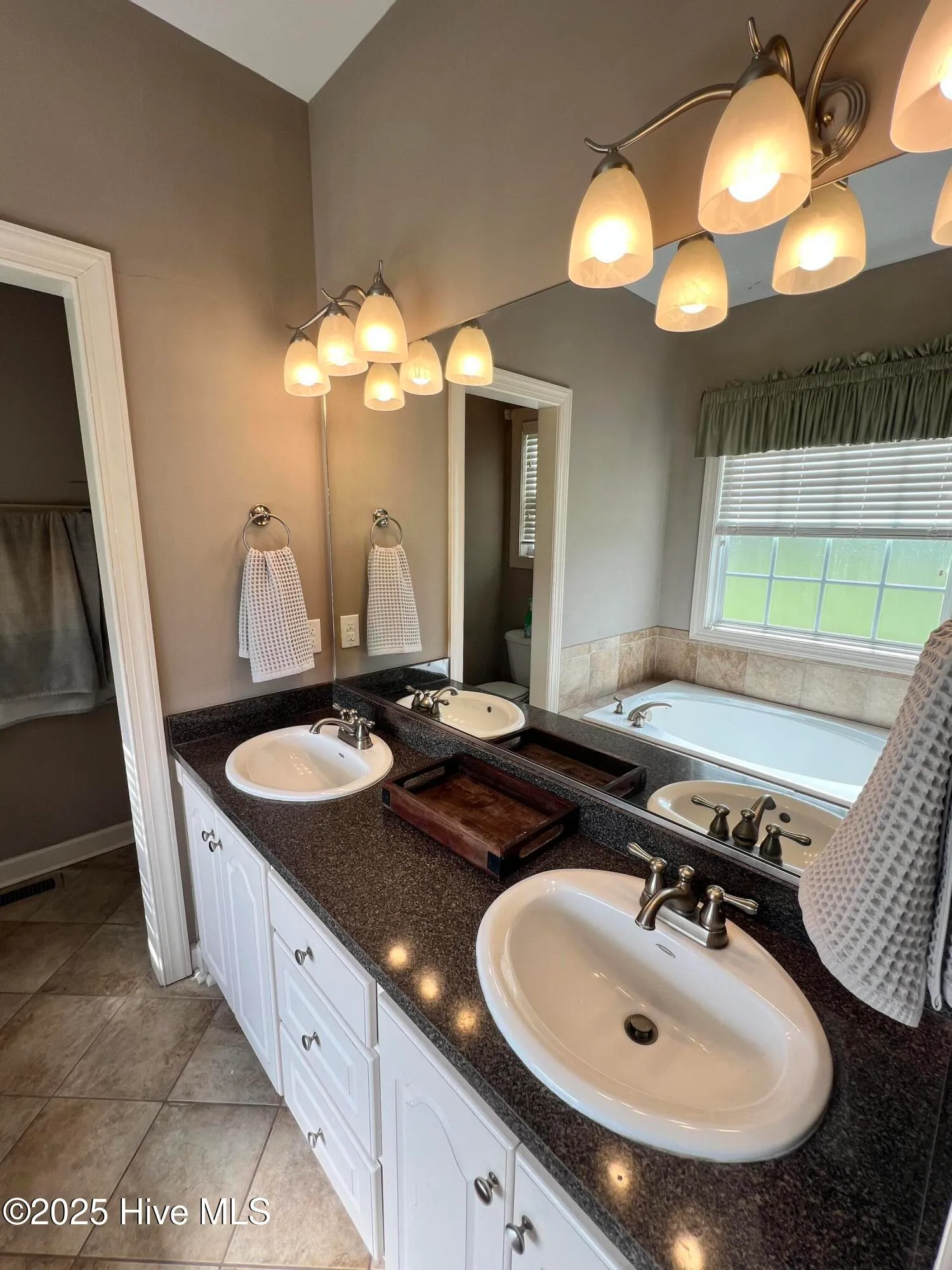 Pikeville, North Carolina 27863, United States, 3 Bedrooms Bedrooms, ,2 BathroomsBathrooms,Residential,Pending,137274