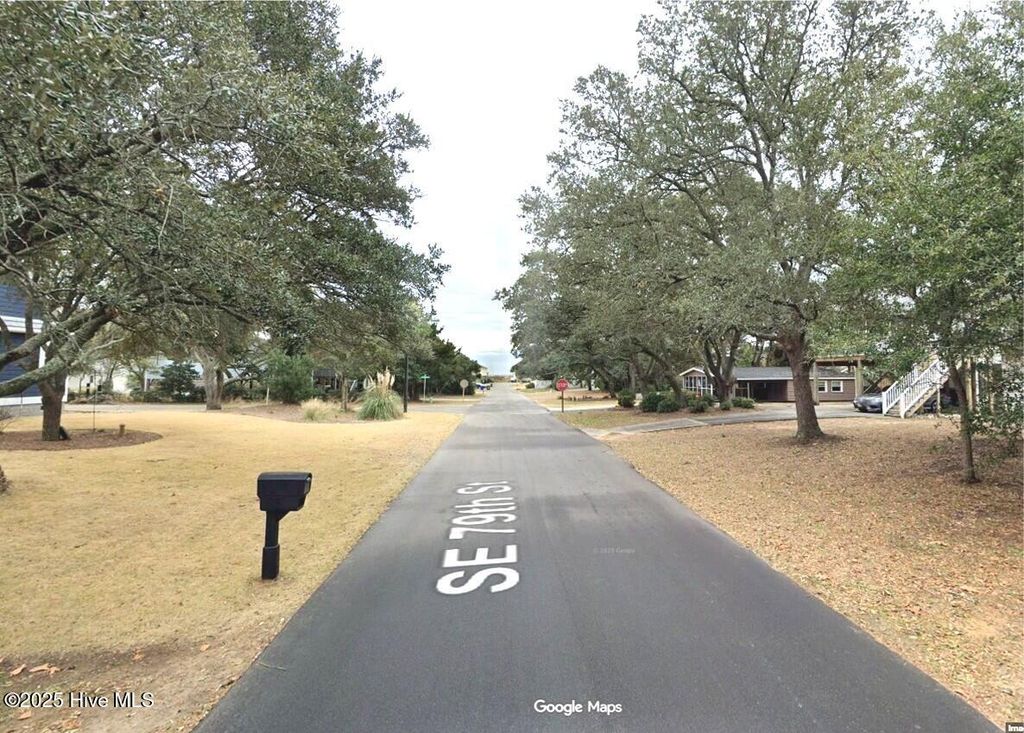 Photo of 302 SE 79th Street, Oak Island, NC 28465 (MLS # 100543707)