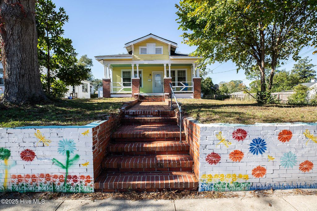 Photo of 2046 Carolina Beach Road, Wilmington, NC 28401 (MLS # 100540157)