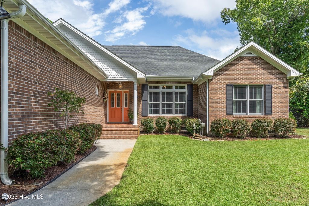 Photo of 1020 Cordgrass Road, Hampstead, NC 28443 (MLS # 100530044)
