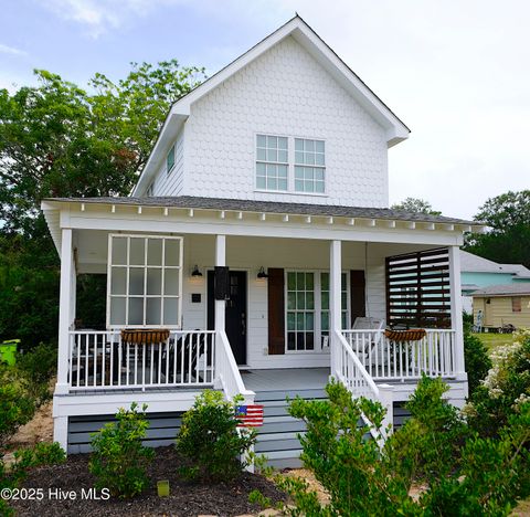 Photo of 611 Burrington Avenue, Southport, NC 28461 (MLS # 100517405)