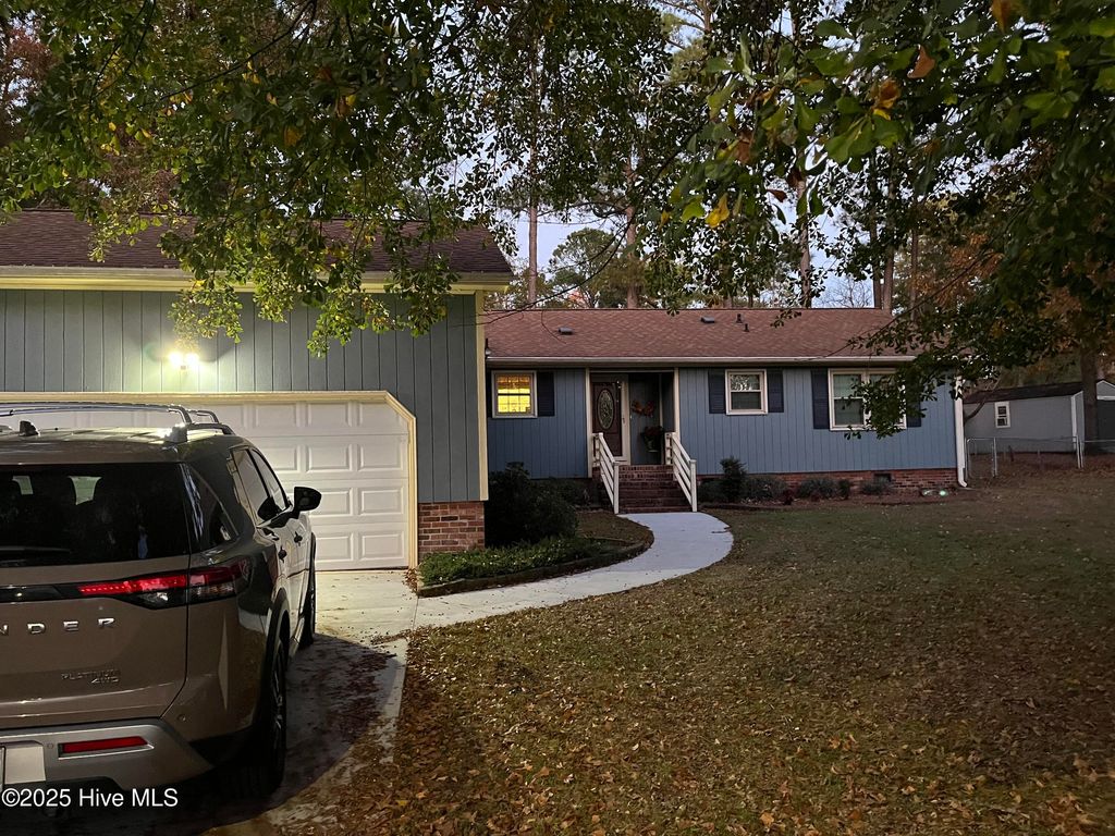 Photo of 107 Harbour Way, Washington, NC 27889 (MLS # 100541597)