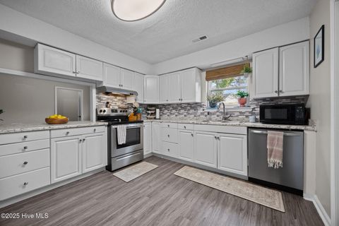 Tiny photo for 145 White Oak Boulevard, Jacksonville, NC 28546 (MLS # 100539881)