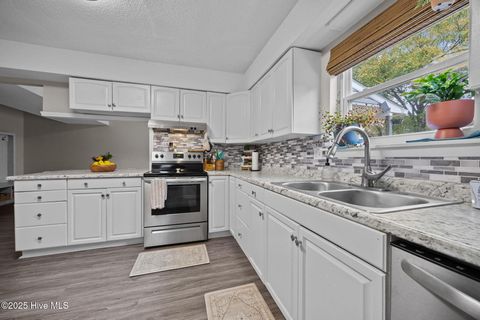 Tiny photo for 145 White Oak Boulevard, Jacksonville, NC 28546 (MLS # 100539881)